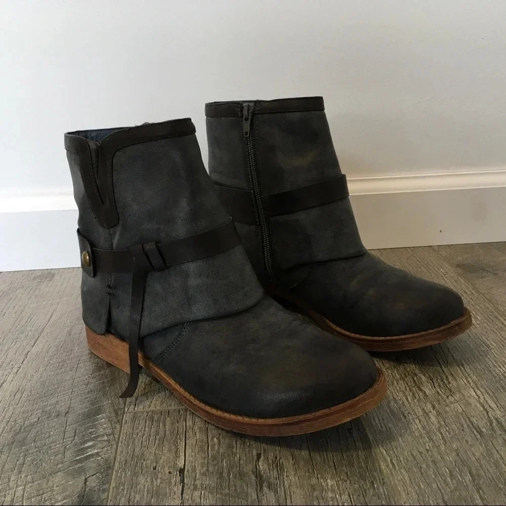 Bucco Capensis Zip‎ Up Boots Size 7